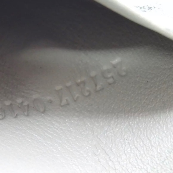 GUCCI Guccissima Heart 6-Key Holder Leather Case ๐โฅ๏ธ๐ฅ - Picture 5 of 16